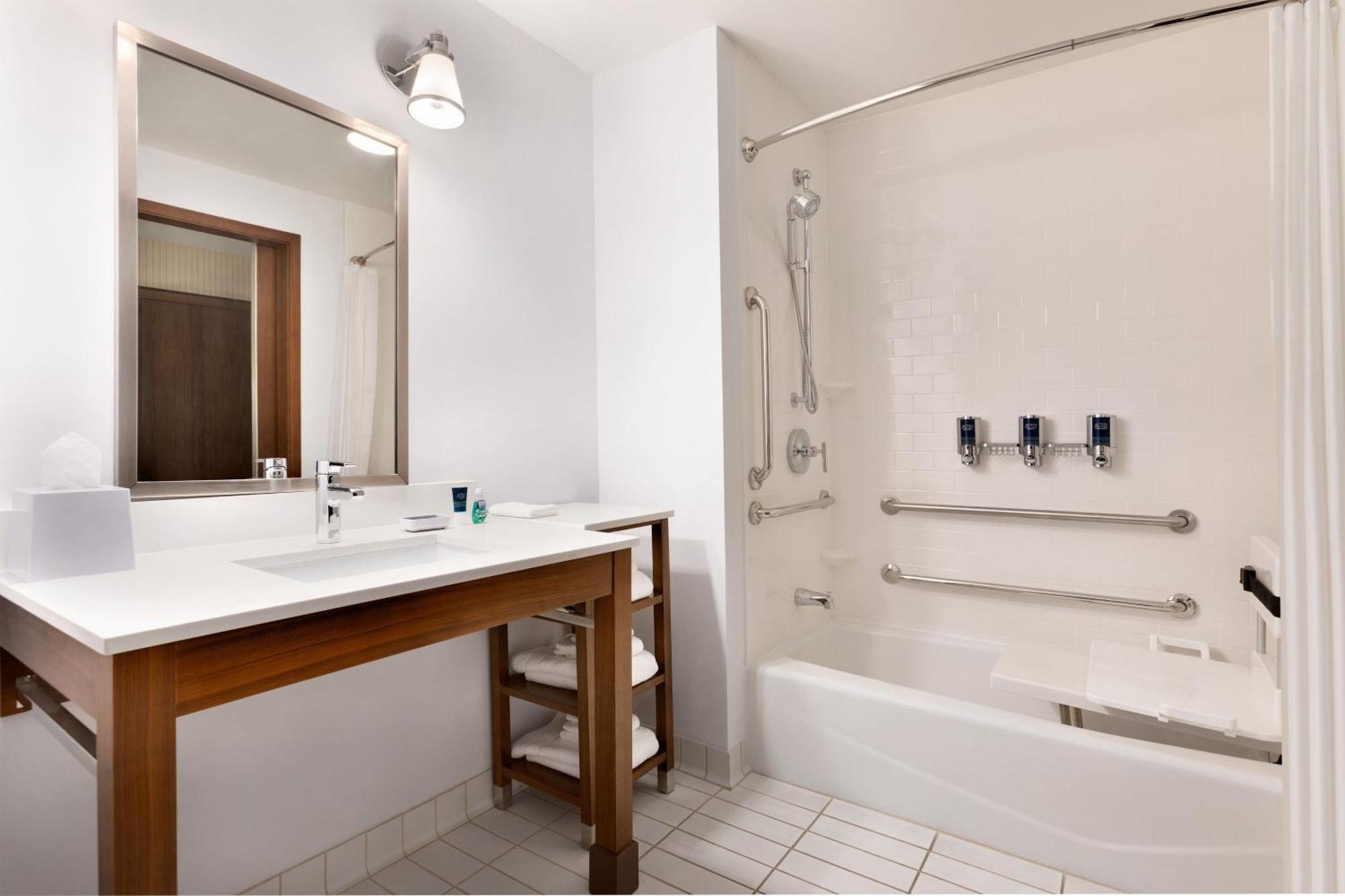 Four Points By Sheraton Fargo Medical Center מראה חיצוני תמונה